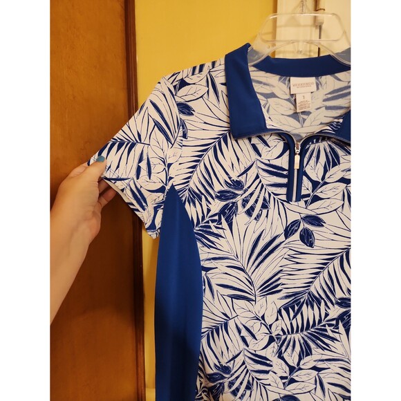Weekends by Chico's Blue & White Blooming Palms Quarter Zip Shirt Size 1 US 8 - Picture 4 of 8